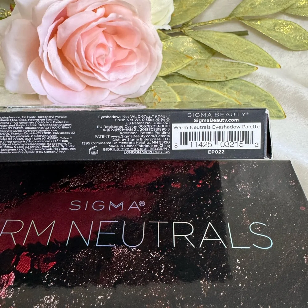 Sigma Beauty Warm Neutrals Eyeshadow Palette - Pink, Red, Gold, Silver